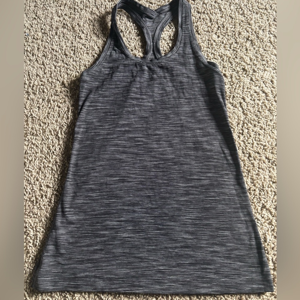 Lululemon tank